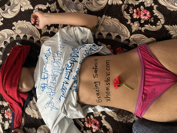 Bracing Safari 4: Nữ sinh viên Ấn Độ gặp bạn trai của anh ấy trong khách...