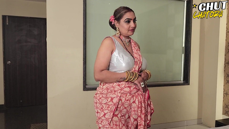 arina: Desi maid sex med ägare hot maid behöver sex