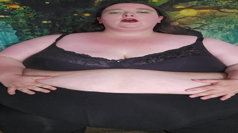 SSBBWLadyBrads: Une SSBBW se déshabille