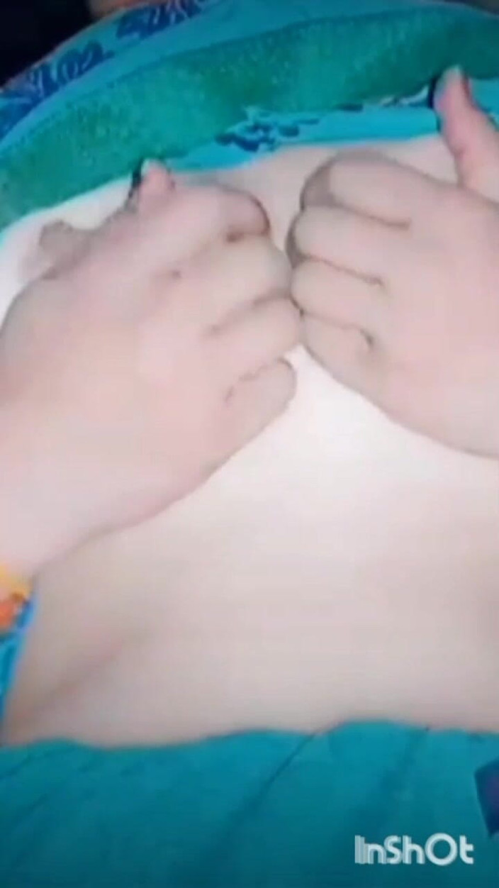 TricolorMusic3: Sari Bhabhi arată sexy foarte fierbinte fundul ei cool este...