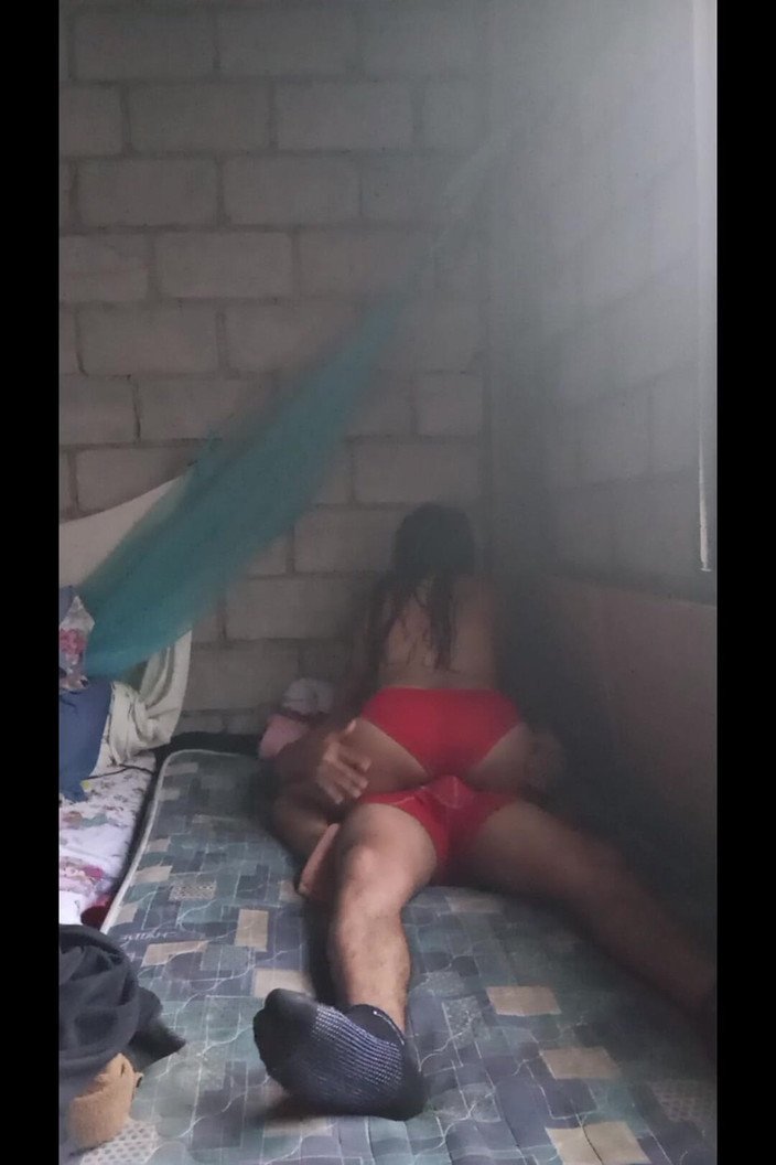 El placer del Sexo Duro: 누군가와 함께 있고 싶어하는 부유한 젊은 여성을 잡습니다, 1부