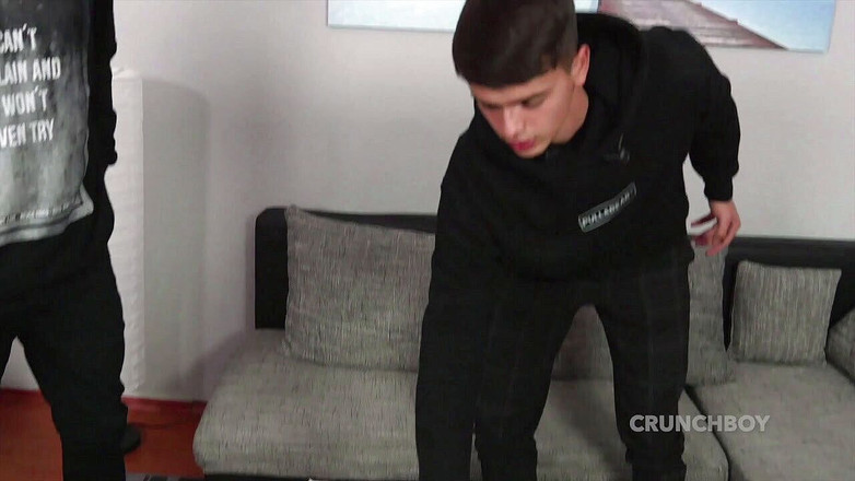 When straights boys fuck their gay friends: Sexy homo rauw geneukt door zijn hetero jongen nieuwsgierig 14