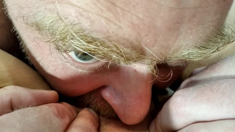 AimeeParadise: Mr. Pussy licking and hot closeup fucking!