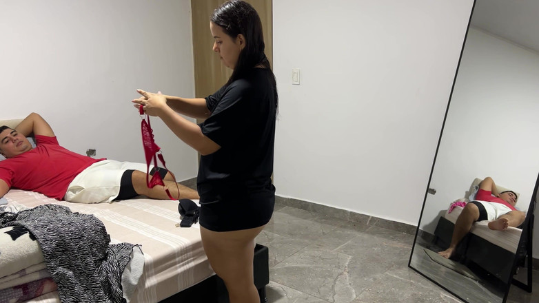 Pronoia Mey: ルームメイトは私を抱く計画を立てていて、とてもうまくいきました!