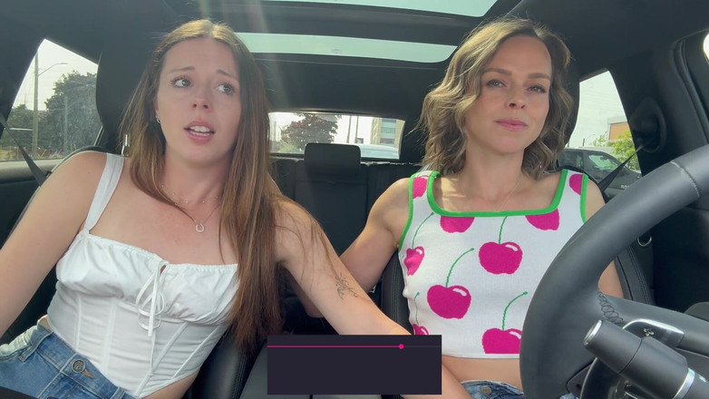 Serenity Cox: Nadia Foxx e Serenity Cox usando vibradores exuberantes de controle...