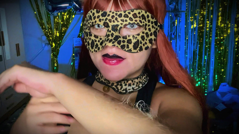 Goddess Li: Behaarte und köstliche Arme