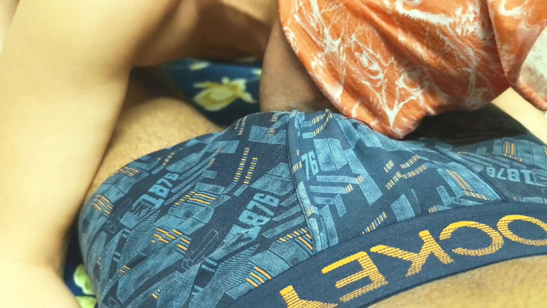 rruh_2024: Indische Desi homo-jongen vriend Ko Khoob zuigen Karwayi ondergoed spelen...