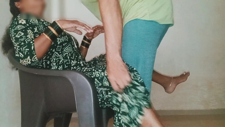 Harder299: Gorąca macocha Ciężko jebanie przez przyjaciela syna. Desi Chudai.