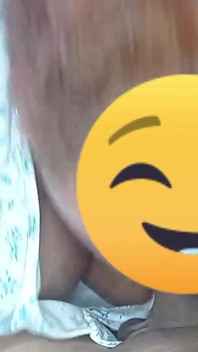 Ma belle-mère prend toute ma bite dans sa bouche