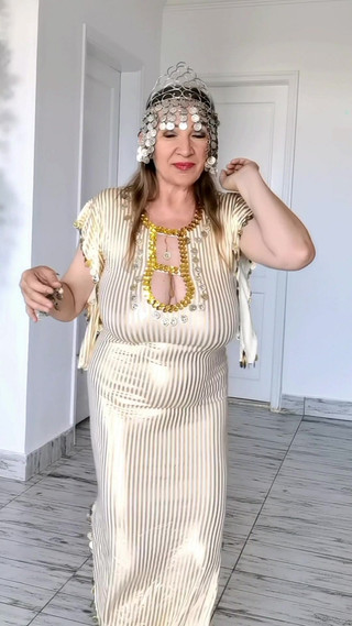 MariaOld: Compilation de seins énormes de style oryental