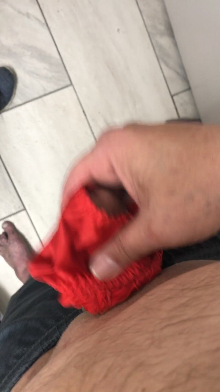 Little Dick Eddie: 에디 영 뉴빌