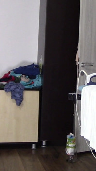 Morena Sexy Fazendo Tarefas Nuas Pela Casa