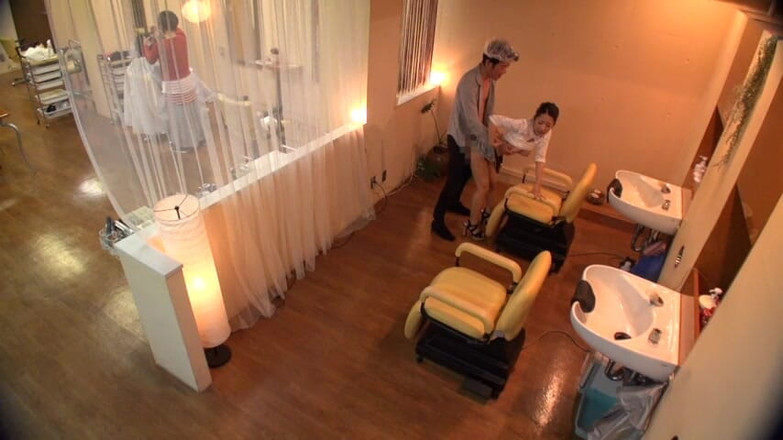 CherryBONBON: Te veel blikken, te veel spanning - in de salon waar...