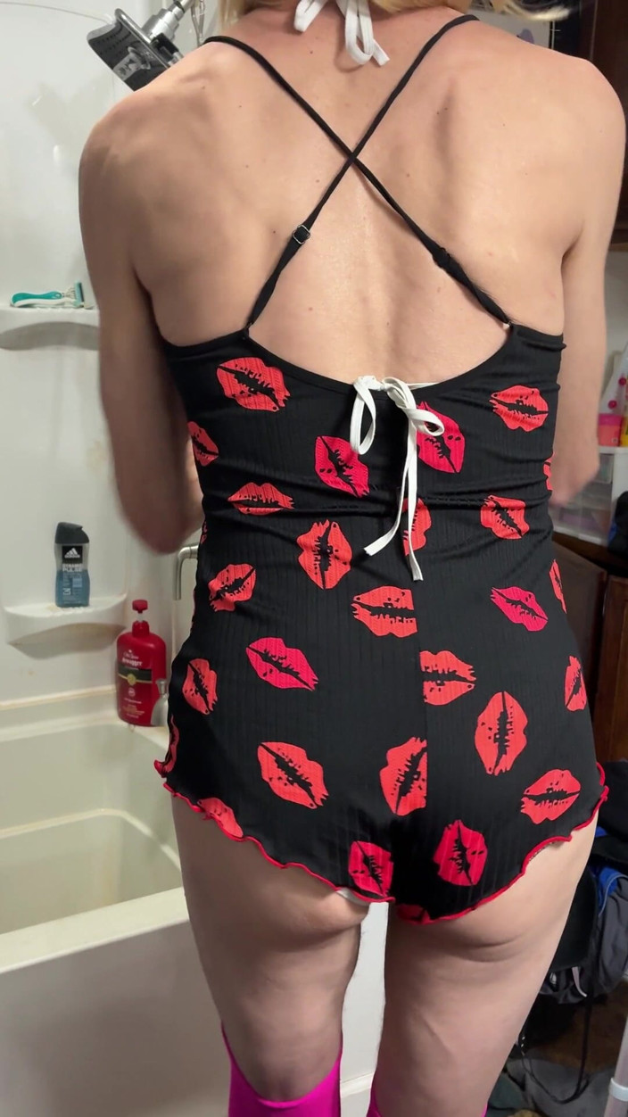 Cd Michelle lingerie: Cdmichelle mặc bikini trắng &amp; hồng
