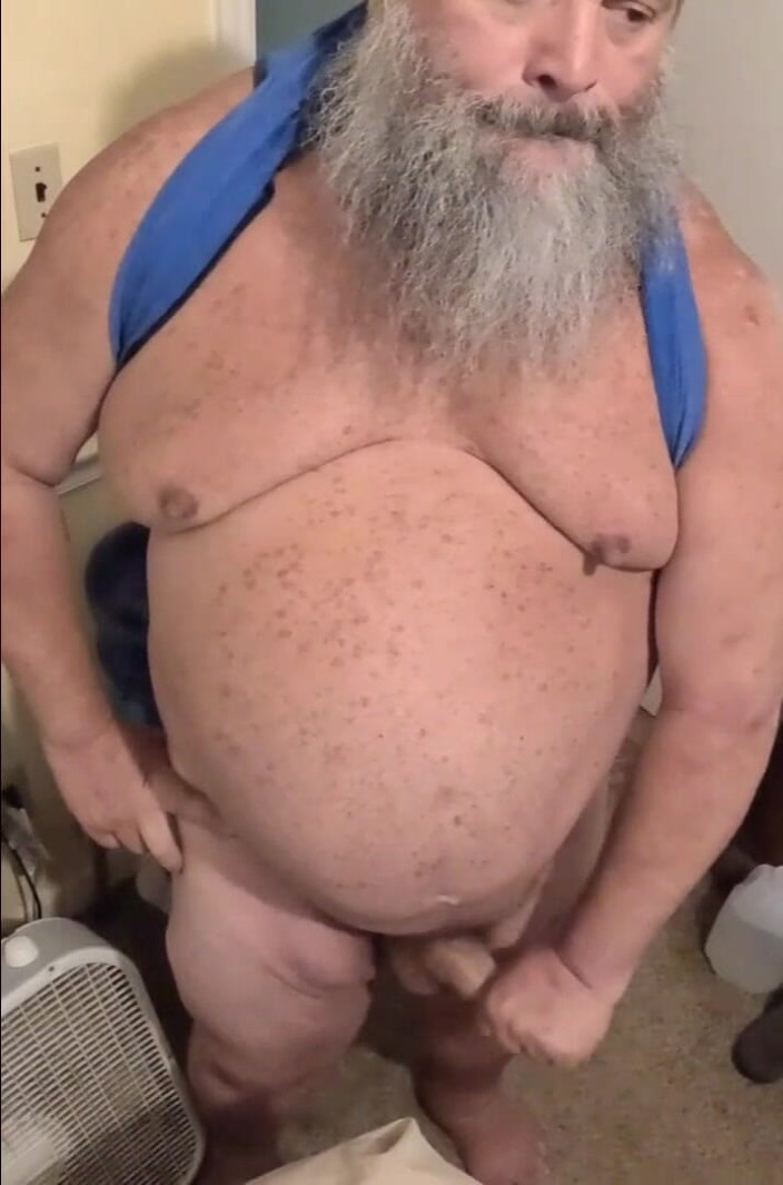 GeneWadexxx: Il papà orso maturo è eccitato
