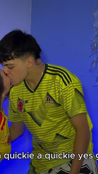 Nouveau défi des autocollants de l’album de la Coupe du Monde qui s’est terminé dans un orgasme épique