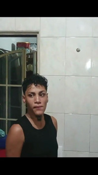 Kawan saya menjadi miang dan mengongkek saya dengan dildo gergasinya