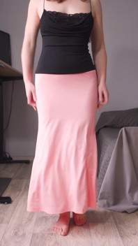 Thin Maxi Skirt Visible Panty Line Dilemma
