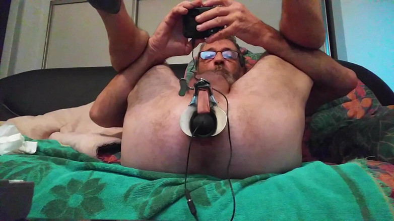 Charlotin: Gay dude uses sex toy