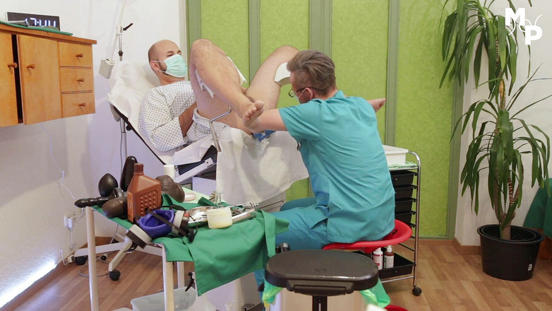 Marcus Pollack Gay: डॉ Wob - 1. रेक्टल परीक्षा और अधिकतम प्रवेश गहराई का मापन