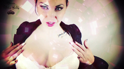 Goddess Misha Goldy: Sexy uctívání vlastní nohy a JOI