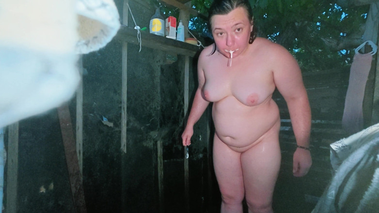 SchoolPrincess: Ruangan harian: badan bogel di bilik mandi