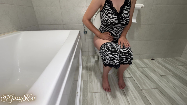 GassyKat: दैनिक शौचालय एपिसोड 28