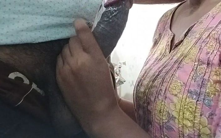 Stepbro stepsis: Yngre styvsyster suger penis och sprutade ut den