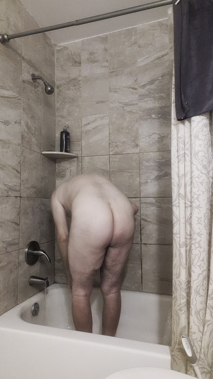 Biggbutt2xl: Potty và vòi hoa sen Thời gian tháng mười 2025