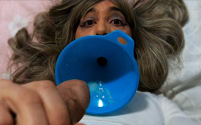 Ane Get Horny: Self Facial with a Funnel
