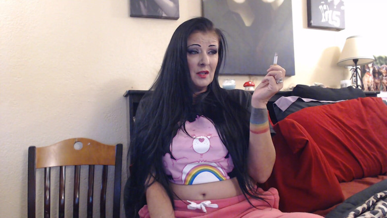 Abby Anna: สูบบุหรี่รสจัดเต็ม