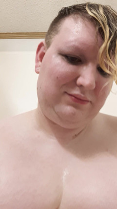 Roxxie rae page: 淋浴后撸撸