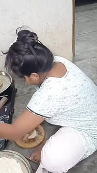 मैंने रसोई में अपनी सौतेली मम्मी को चोदा