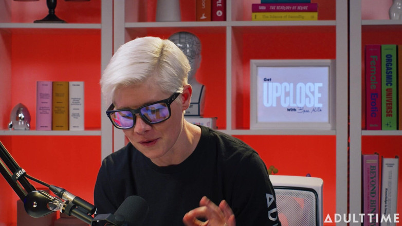 Adult Time Podcast: Leana uwielbia kałuże i maszynę do seksu | Podcast czasu dla...
