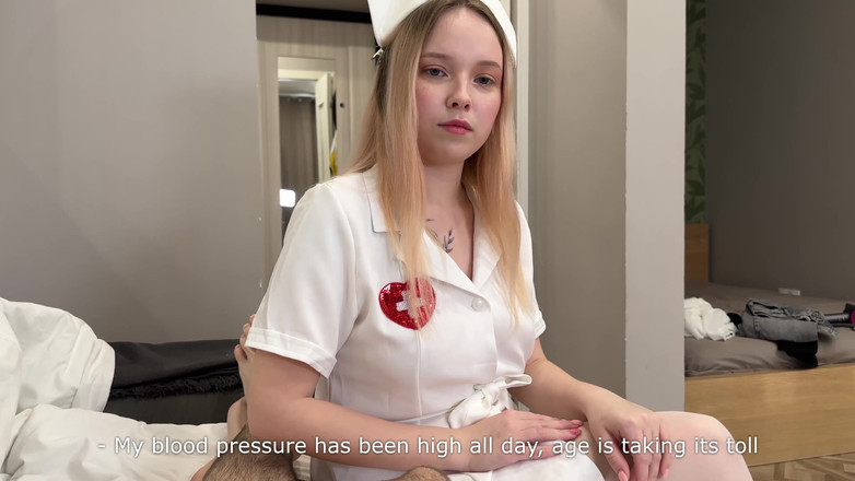 LesanaMild: Nadržená sestra s dokonalou kundičkou a velkými prsy - nejlepší lék!