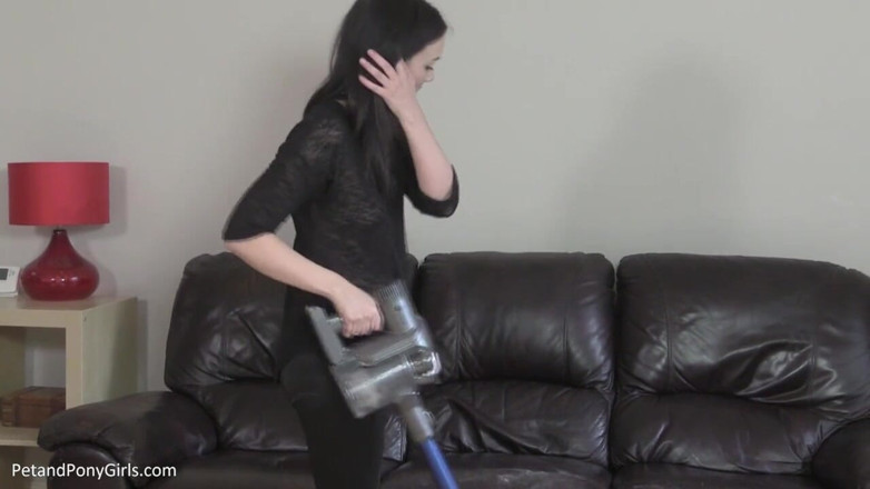 Her Kink UK: Hoovering with a hound