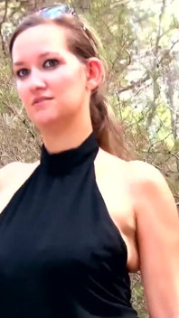Sexy německé holky milují šukání a sání venku - DVD