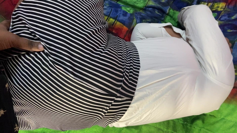 Angoori: Chị kế sinh viên đại học Ấn Độ đụ anh kế