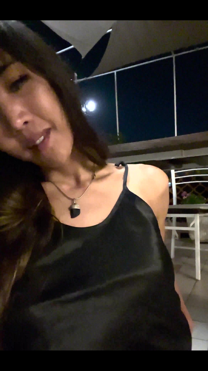 DaringKiara: Volle masturbation im mond