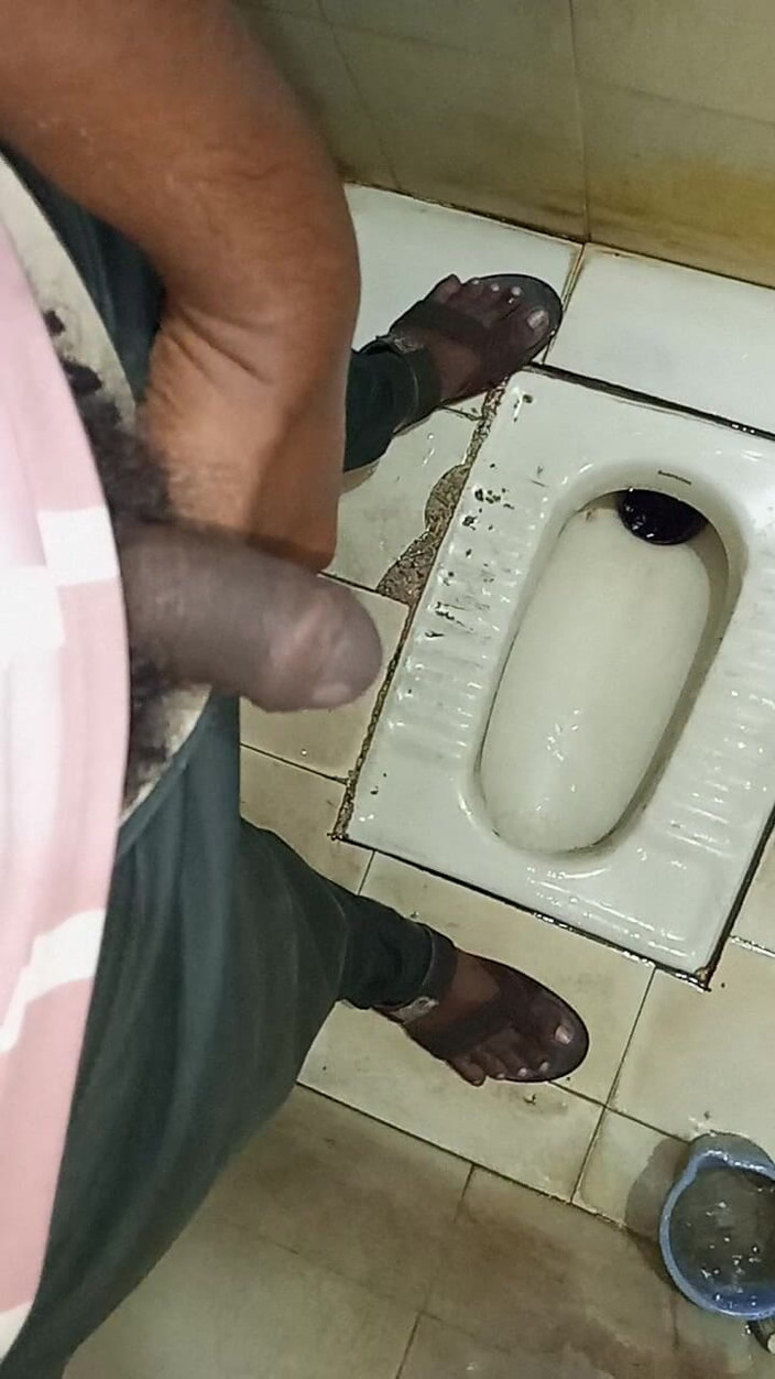 Hungry cliff: Indický kluk v koupelně šuká anál