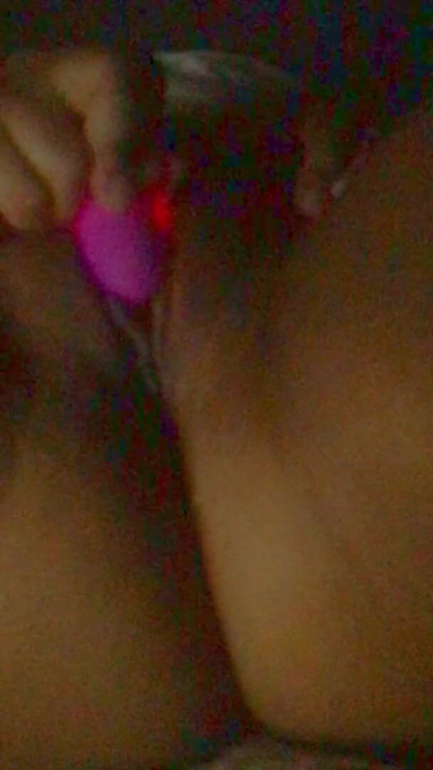Sassy1013: Masturbation en gros plan pour une chatte sexy