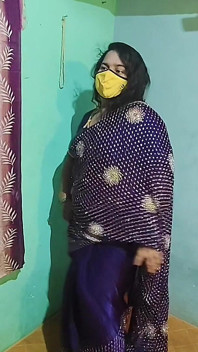 Seks Bhabhi gorący taniec dla kochanka i ona daruje swoją cipkę