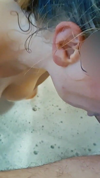 Innocent Bath with My Stepsis Ended with Me Filling Her Mouth