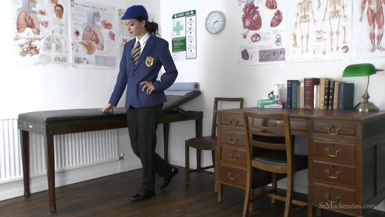 St Mackenzie's Archive: Lauren si spoglia dell'uniforme universitaria del suo ragazzo