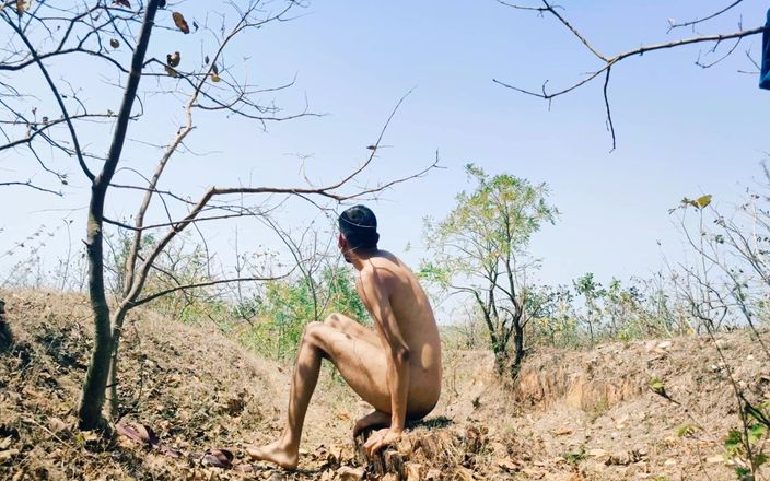 Tani: Hombres musulmanes indios de cuerpo completo desnudos al aire libre