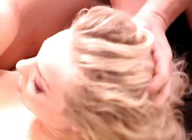 3some Bangers: 쓰리섬에서 괴물을 따먹는 섹시한 소녀