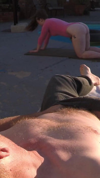 Yoga faz Gigi Breeze Horney Af
