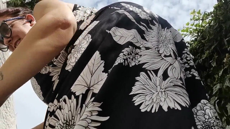 Nicoletta Embassi: Great outdoor squirting session