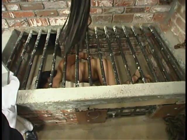 Hogtied by Kink: Svázaná Loni