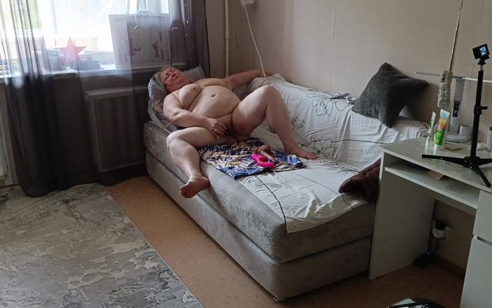 Zona901: Iubita nesătulă își masturbează pizda în orice moment liber